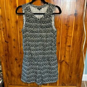 Loft black-and-white jumper, shorts, size women’s Medium.